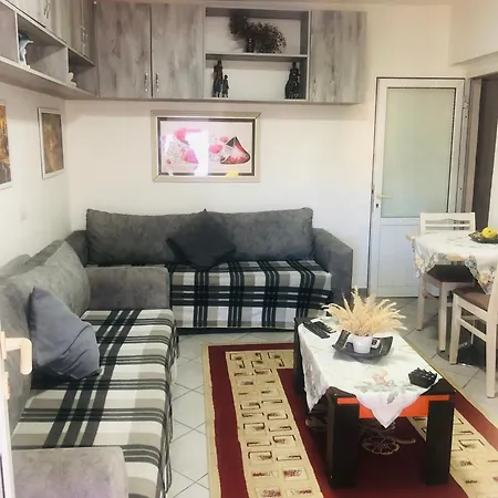 Entire Flat To Chill, In Center Of Tirana Apartment Exterior photo