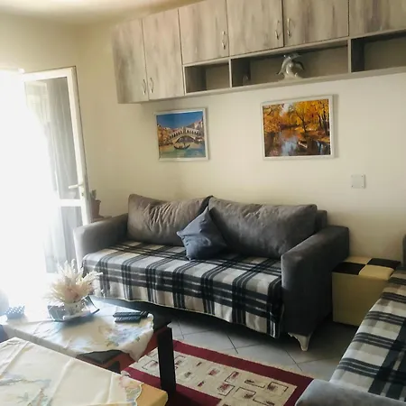 Entire Flat To Chill, In Center Of Tirana Apartment Exterior photo